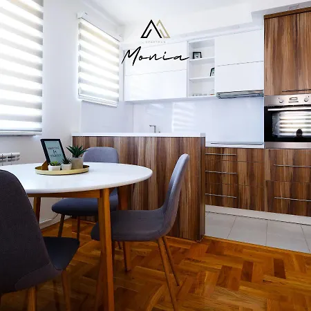 Apartman Monia شقة *